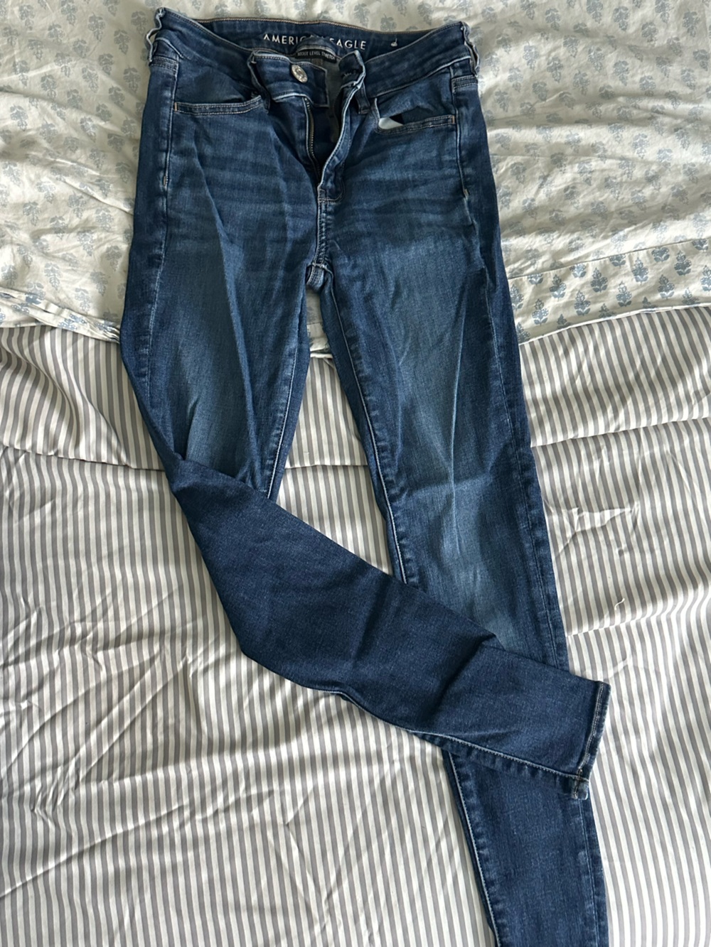 American Eagle Dark Wash HI-Rise Jeggings